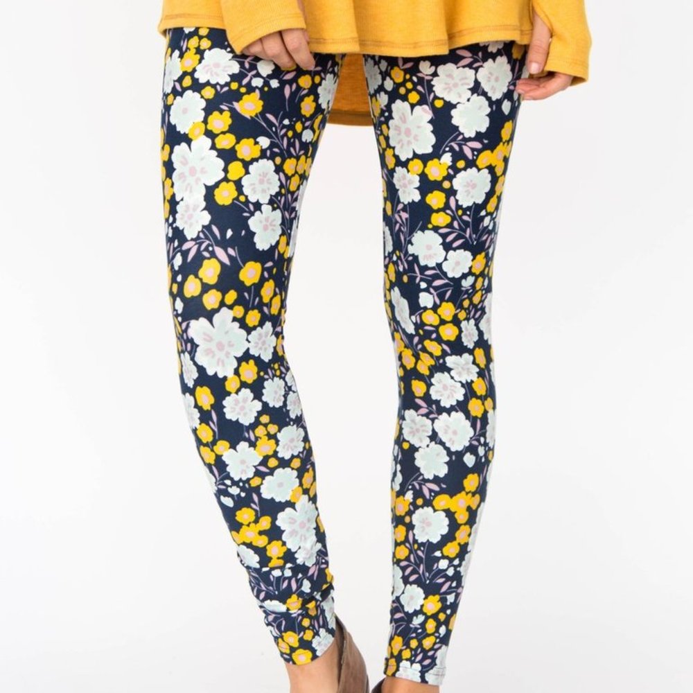 Agnes & Dora Leggings S/M baby suede Pretty Petals Floral NWT